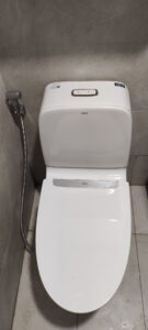 So sánh bồn cầu 1 khối và 2 khối: Nên chọn loại nào? 6 1652428430mobile file 2022 04 29 13 19 28 9